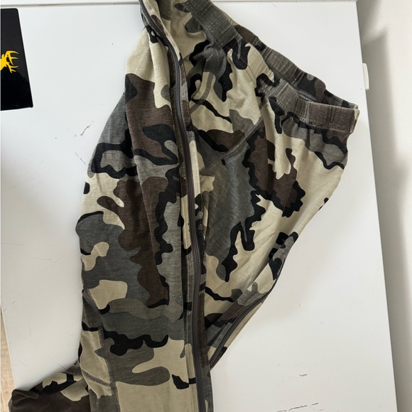 Kuiu fullzip base layers - Picture 2 of 7